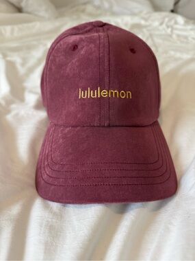 Lululemon Unisex Classic Ball Cap New Year Berry Bay S/M NWT